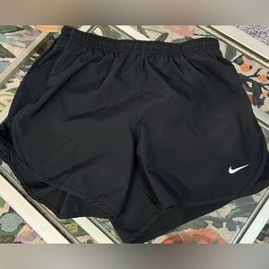 NWOT big kid black nike shorts
